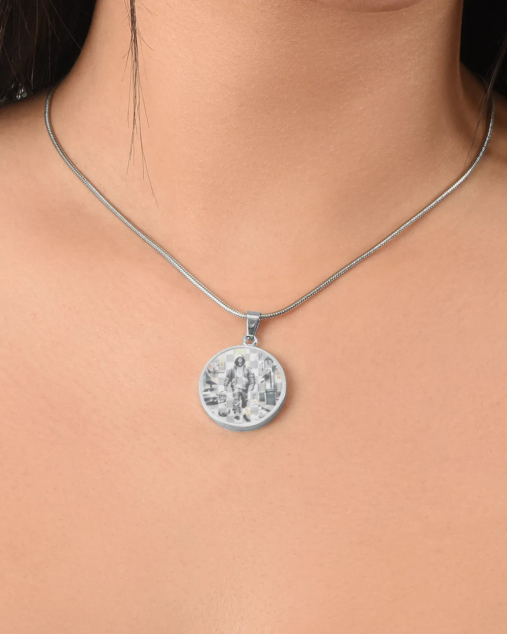 Small “BEGLINT” necklace